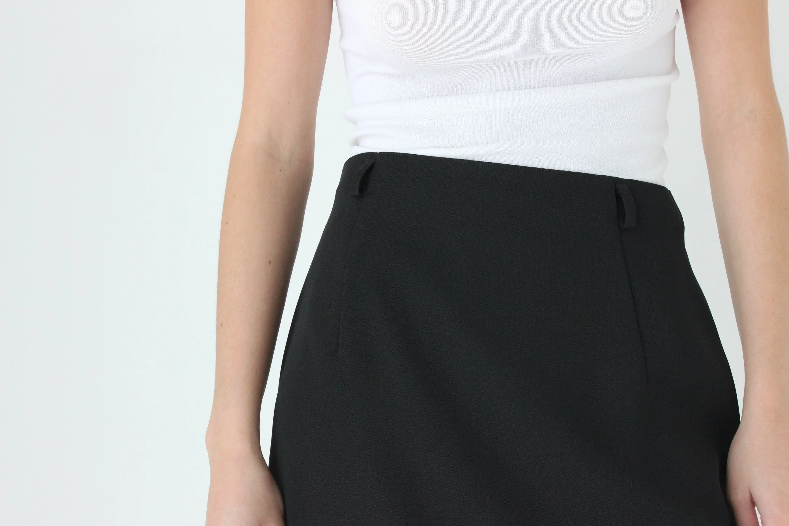 90s Minimal Crepe Mini Skirt