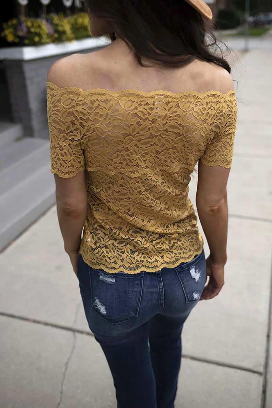 Haelyn Lace Scalloped Off Shoulder Top - Mustard
