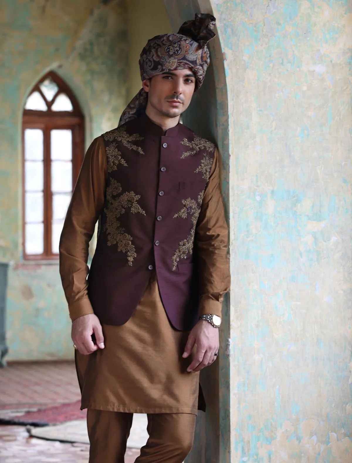 MAROON HEAVY EMBROIDERY WAISTCOAT