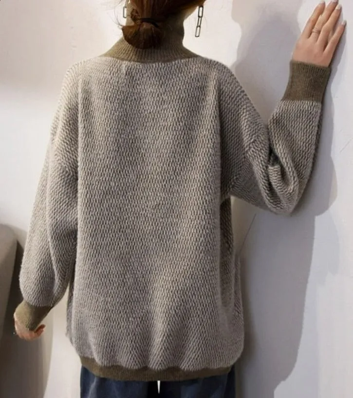 'Oleslie' Sweater