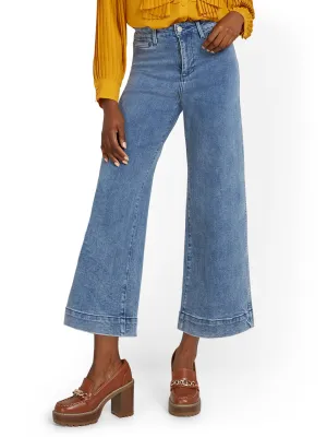 Wide-Leg Capri Jeans - Medium Blue Wash